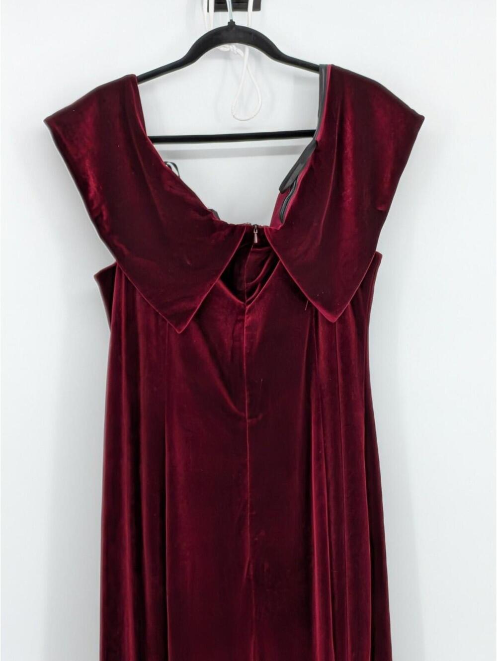 Vintage 90s Xscape 22W Burgundy Red Velvet Off Shoulder Full Length Evening Gown - Picture 9 of 10